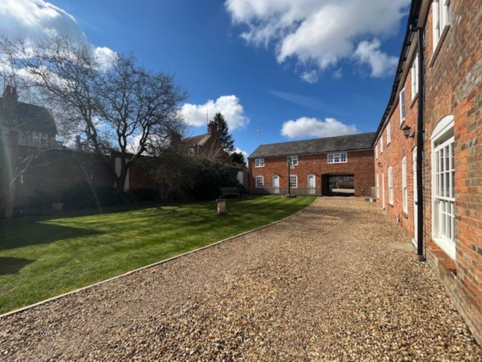 Additional Property Image 2 bedroom Mews to rent in Hungerford 6