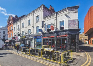 2 bedroom Flat to rent in London