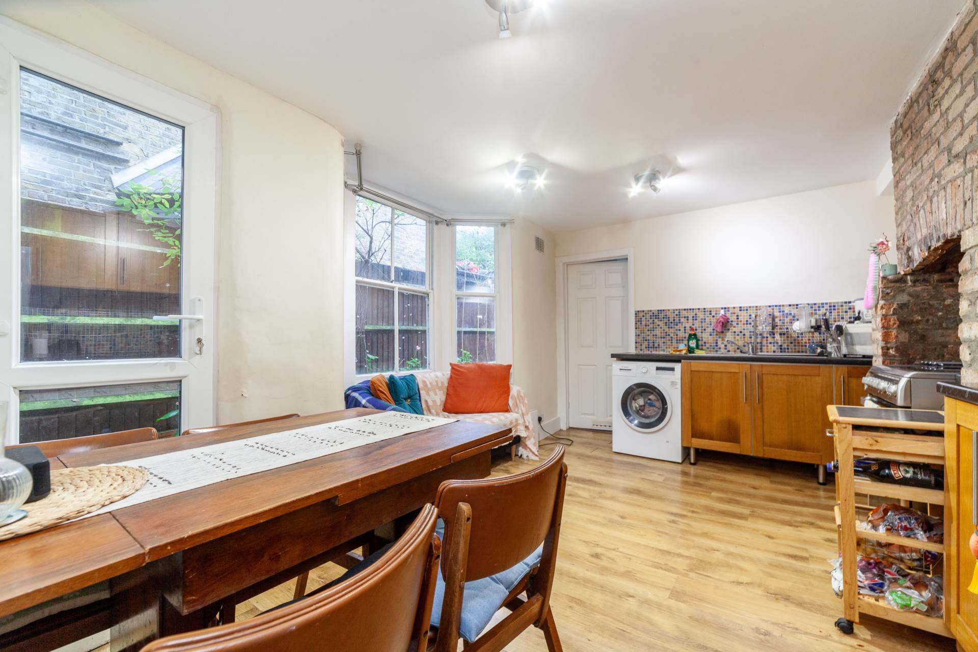 Additional Property Image 1 bedroom Flat for sale in London 2