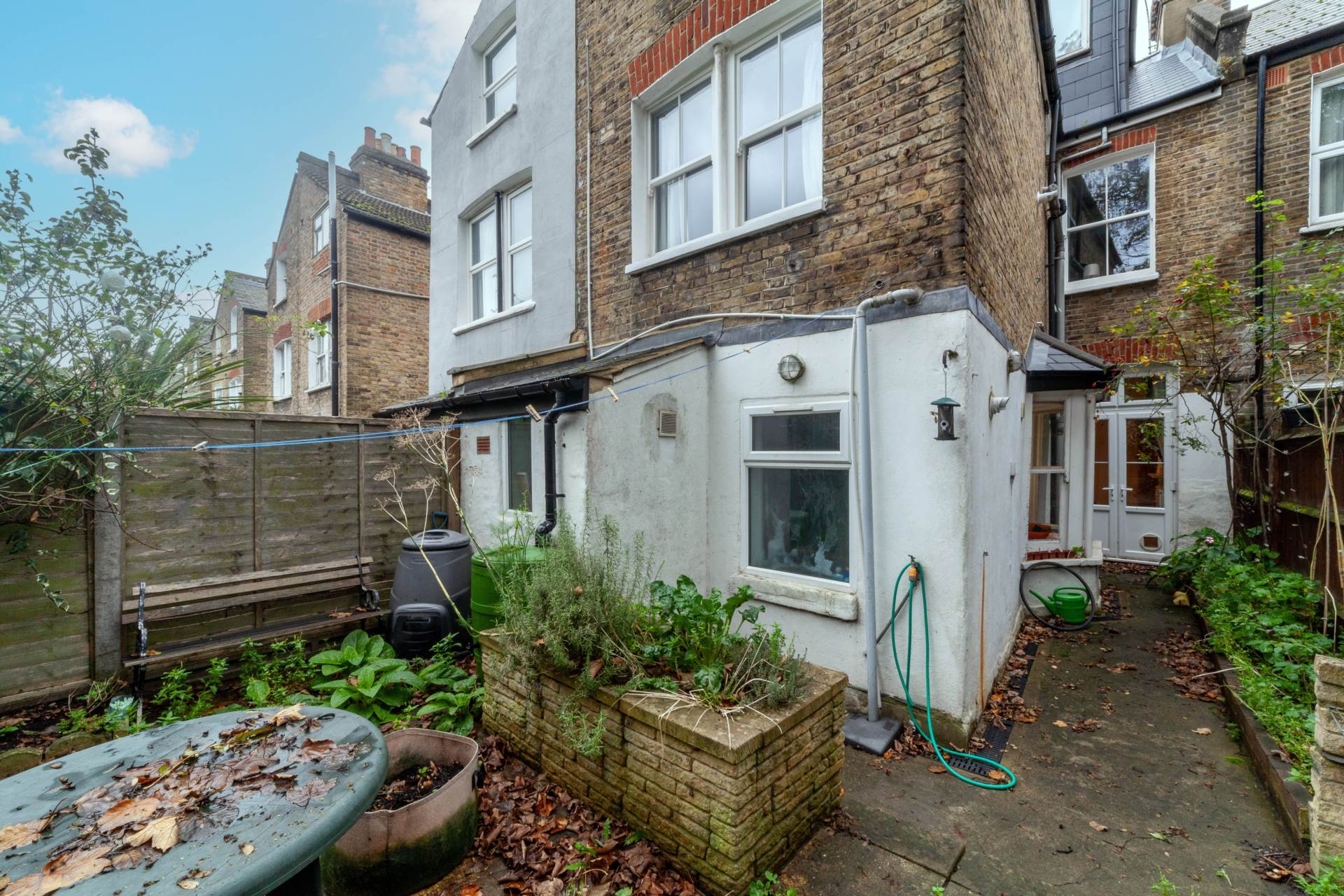 Additional Property Image 1 bedroom Flat for sale in London 11