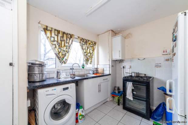 Additional Property Image 4 bedroom Flat for sale in London 2