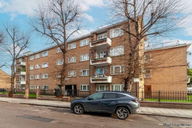Additional Property Image 4 bedroom Flat for sale in London 13