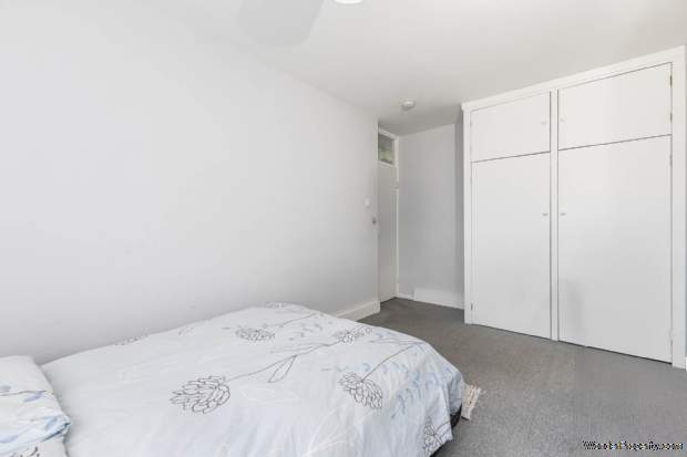 Additional Property Image 1 bedroom Flat for sale in London 9