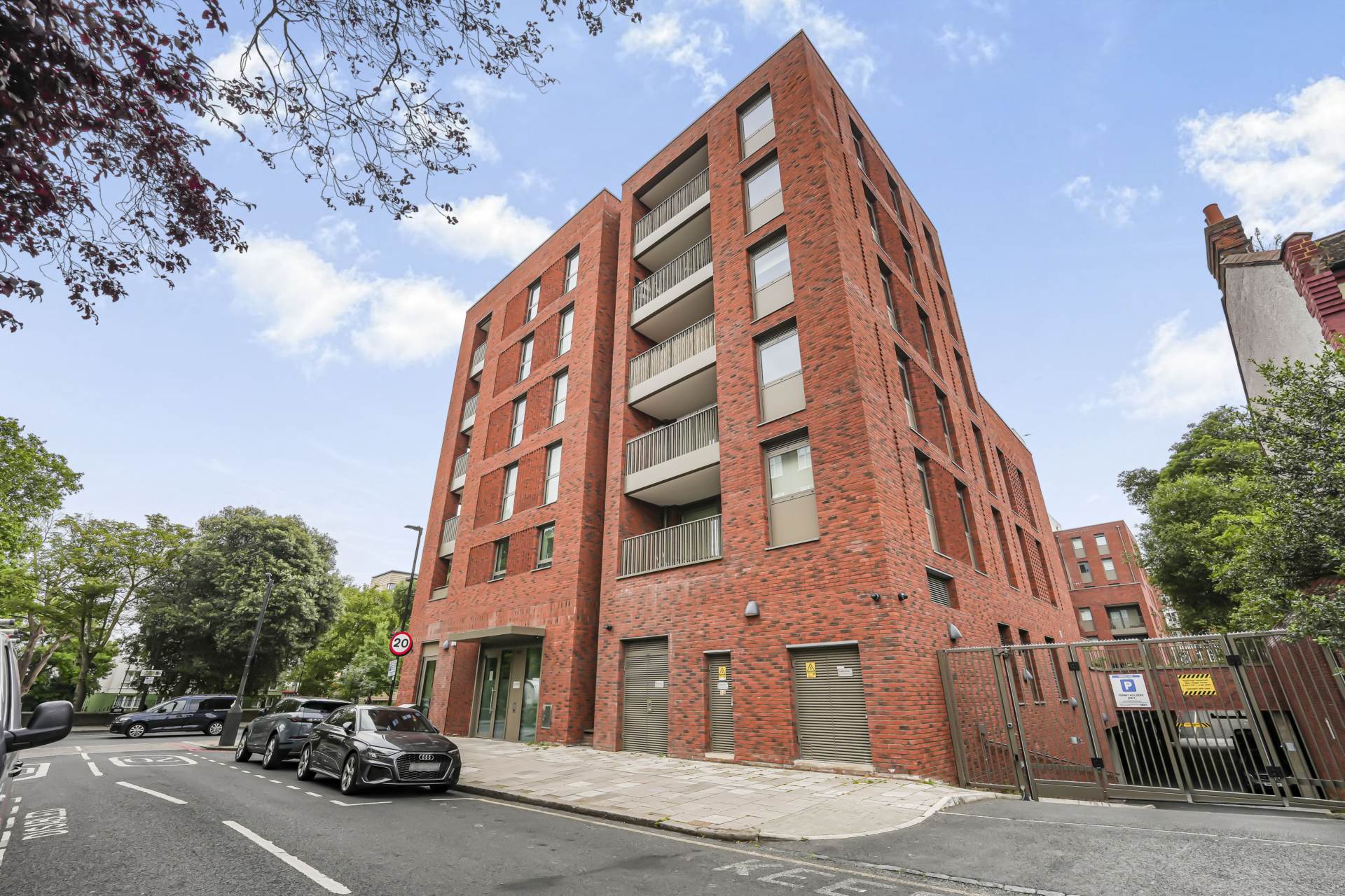 Additional Property Image 2 bedroom Apartment to rent in London 18