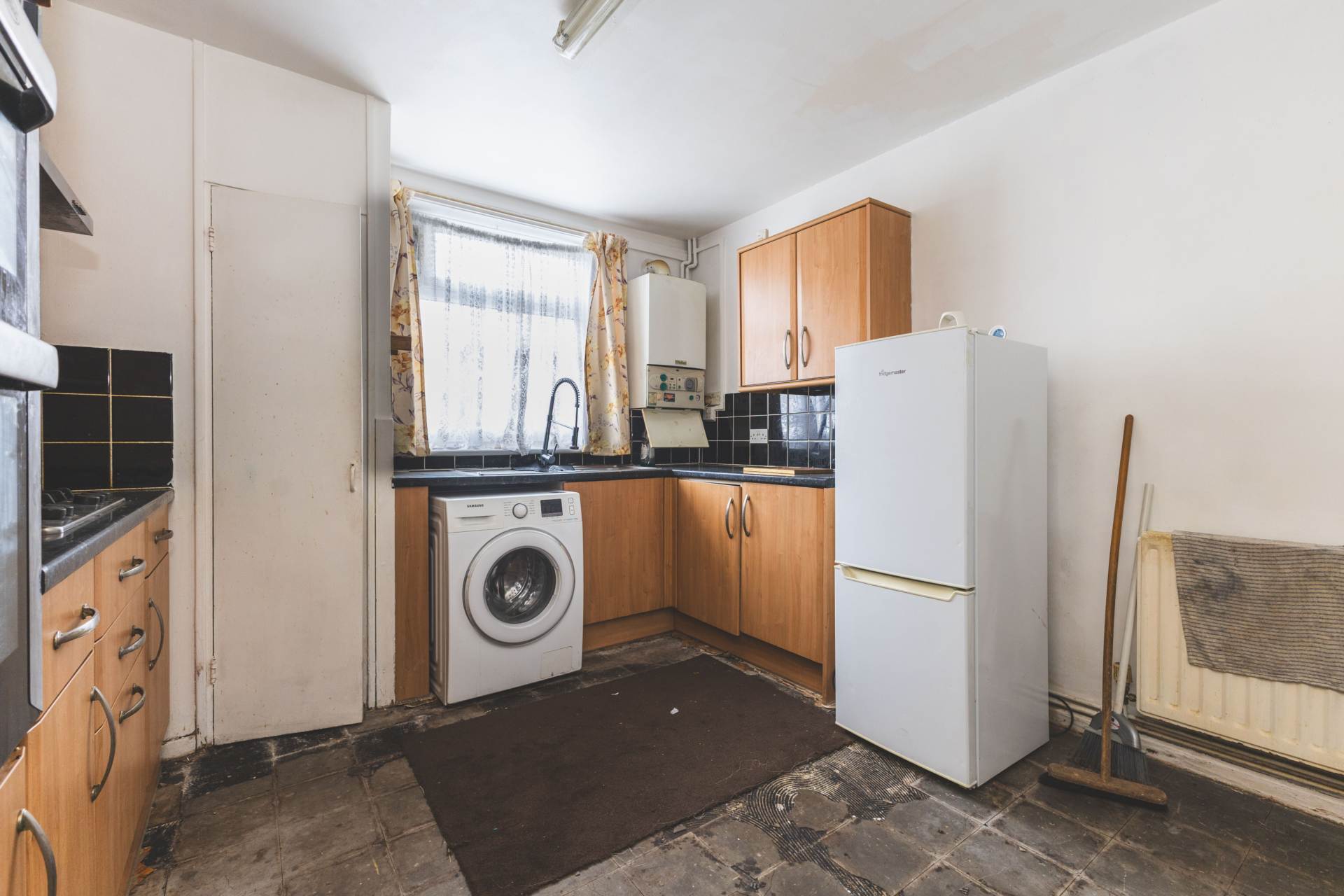 Additional Property Image 2 bedroom Flat for sale in London 10