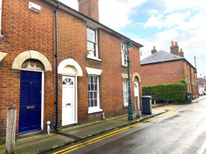 2 bedroom Terraced to rent in Canterbury