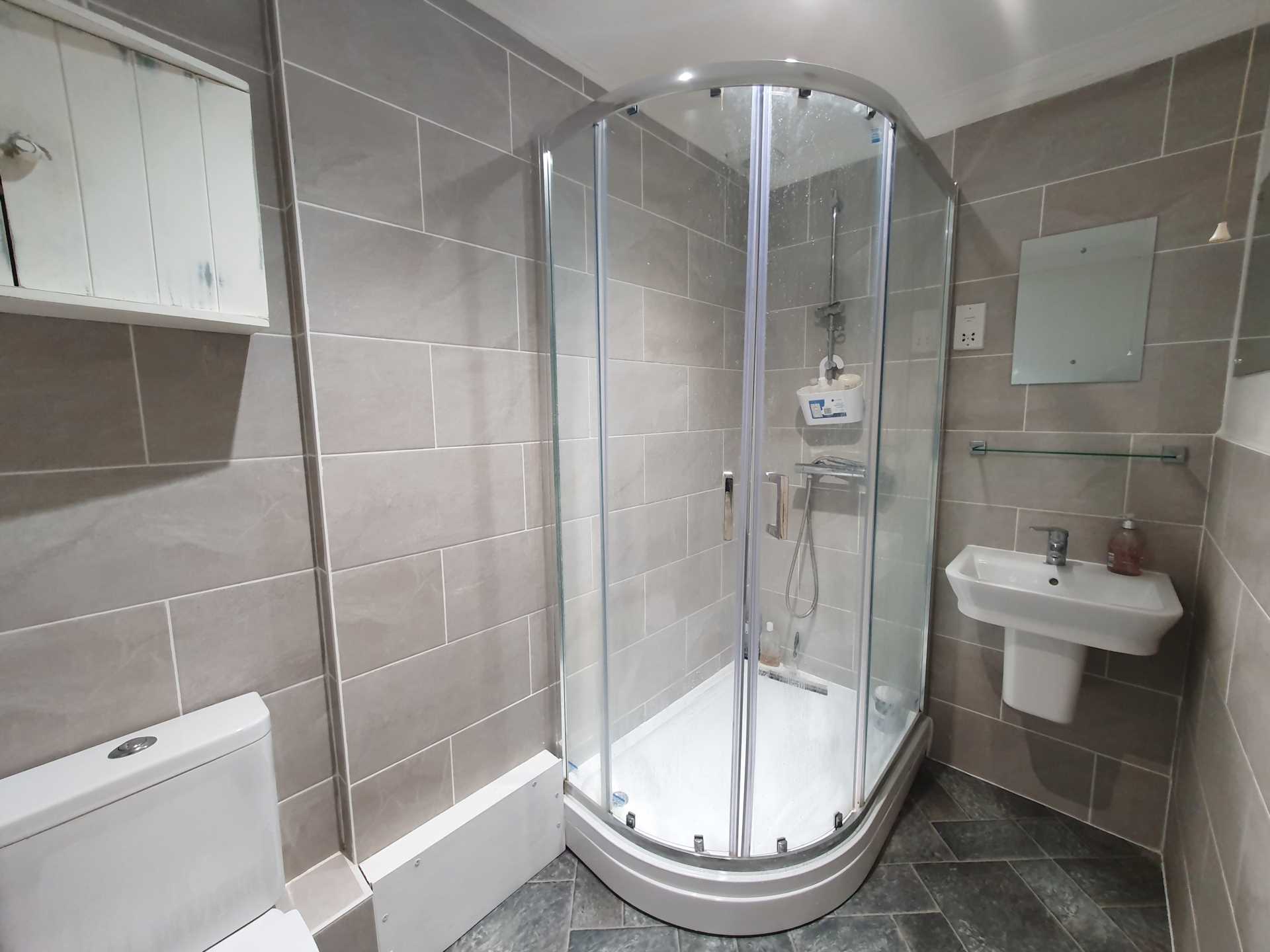 Additional Property Image 2 bedroom Flat to rent in Canterbury 5
