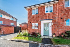 2 bedroom Semi Detached for sale in Canterbury