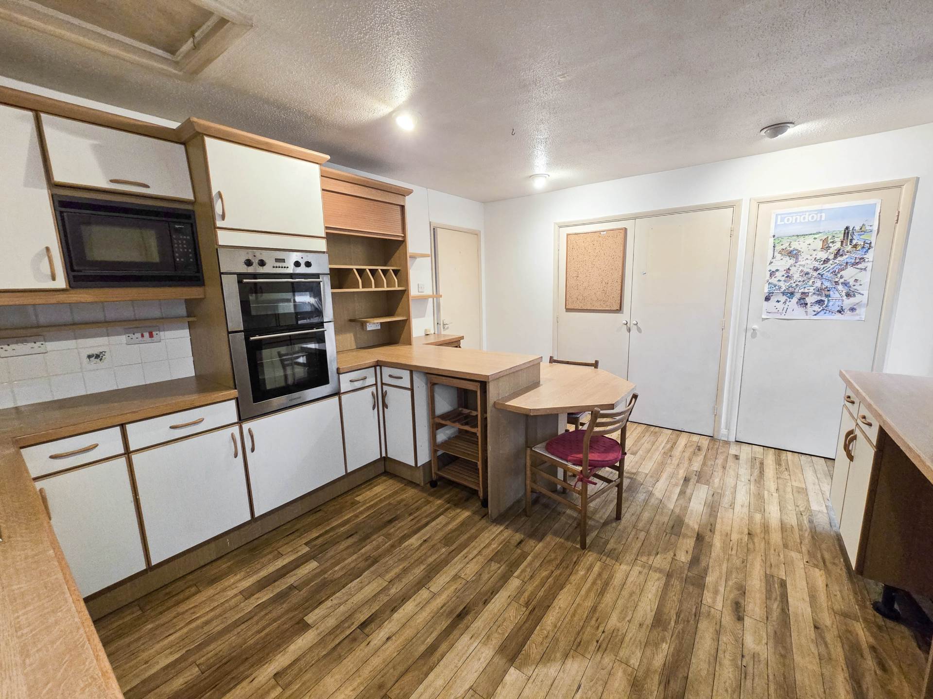 Additional Property Image 4 bedroom Detached Bungalow for sale in Canterbury 7