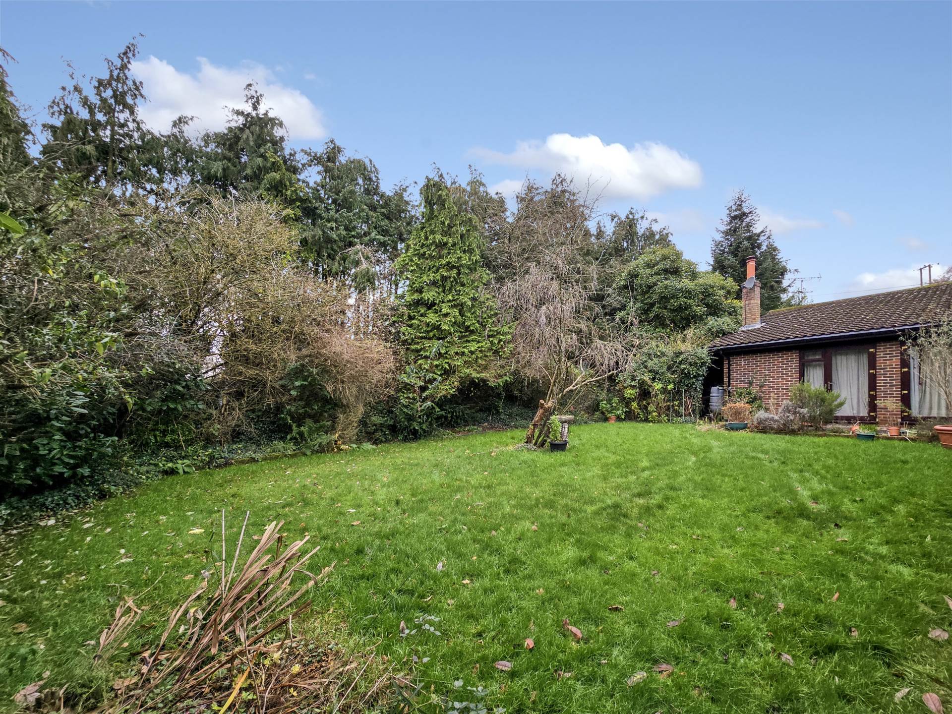 Additional Property Image 4 bedroom Detached Bungalow for sale in Canterbury 13