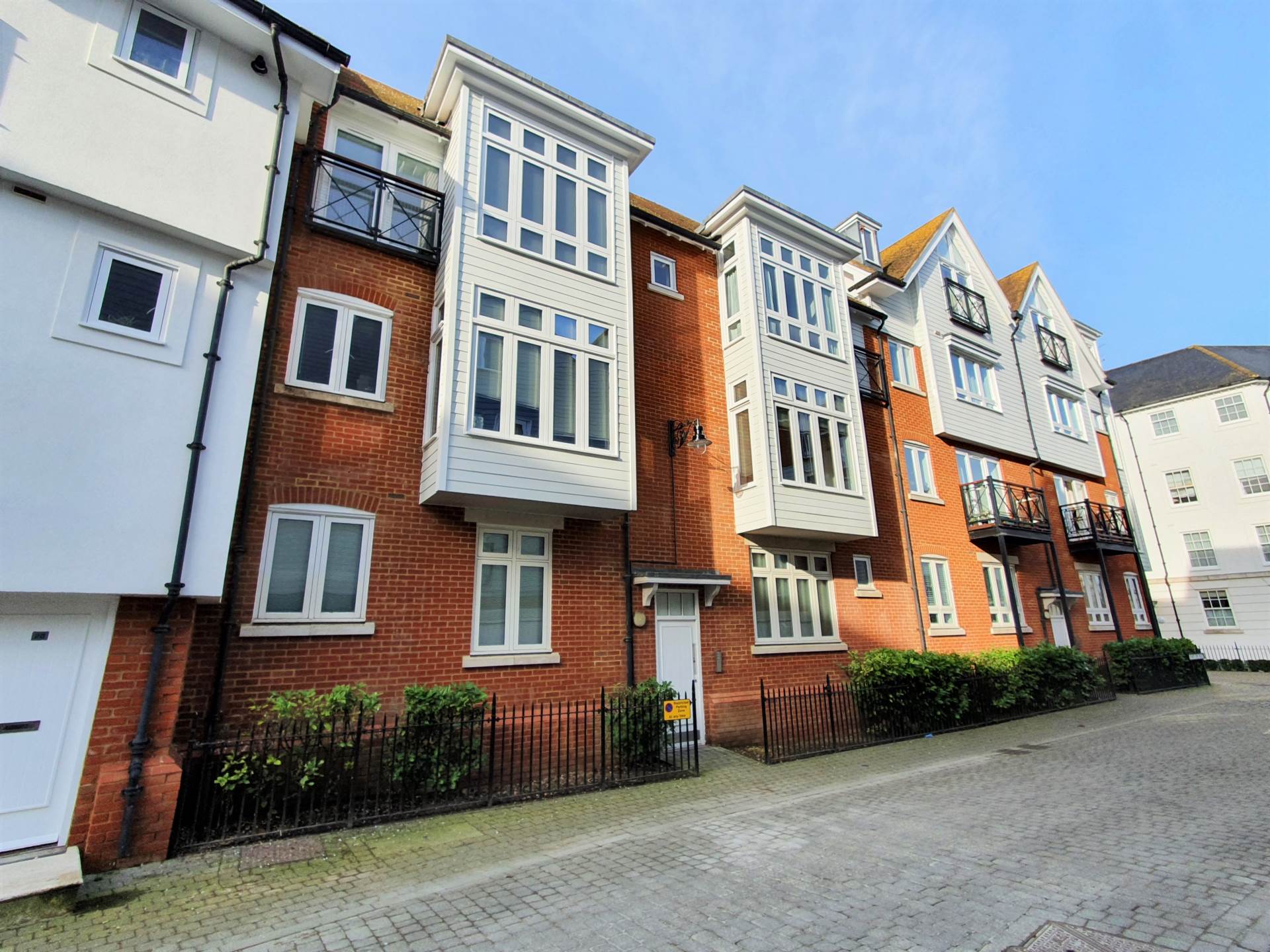 Additional Property Image 2 bedroom Apartment for sale in Canterbury 9