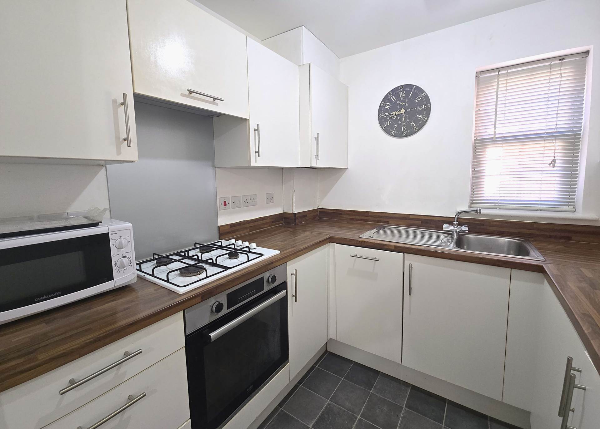 Additional Property Image 2 bedroom Apartment for sale in Canterbury 2
