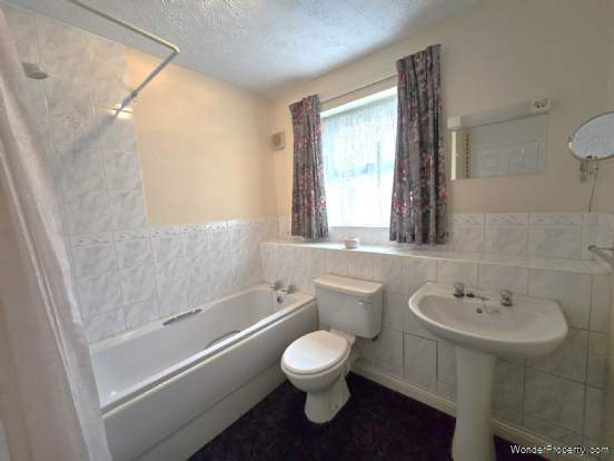 Additional Property Image 4 bedroom Detached for sale in Canterbury 13