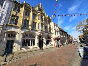 2 bedroom Apartment for sale in Canterbury