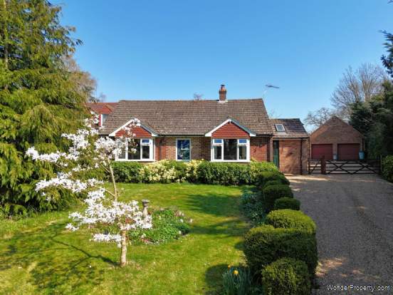 2 bedroom Detached Bungalow for sale in Canterbury