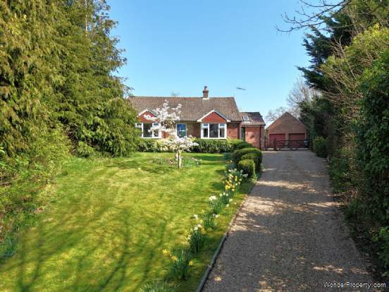 Additional Property Image 2 bedroom Detached Bungalow for sale in Canterbury 4