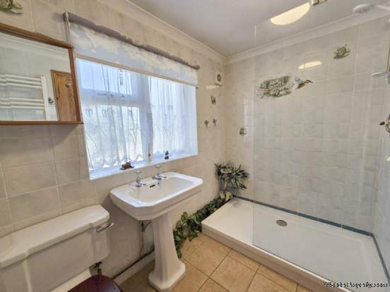 Additional Property Image 2 bedroom Detached Bungalow for sale in Canterbury 12