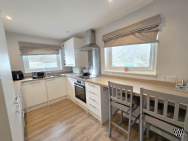 2 bedroom Apartment for sale in Canterbury