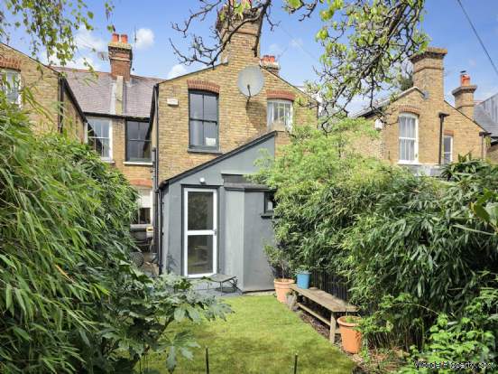 2 bedroom Terraced for sale in Canterbury