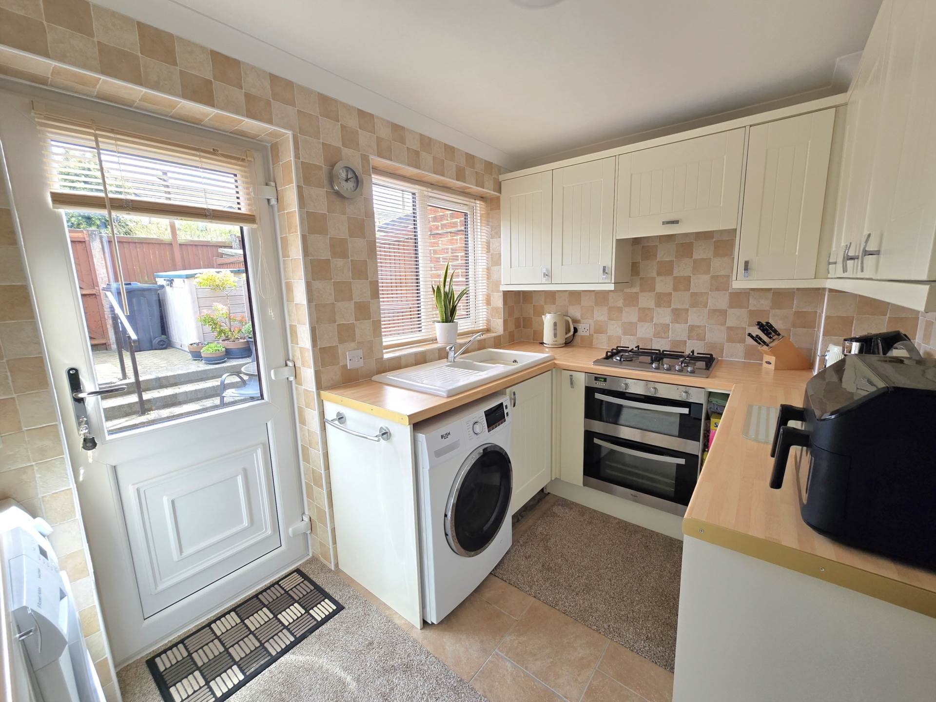 Additional Property Image 2 bedroom End of Terrace for sale in Canterbury 5