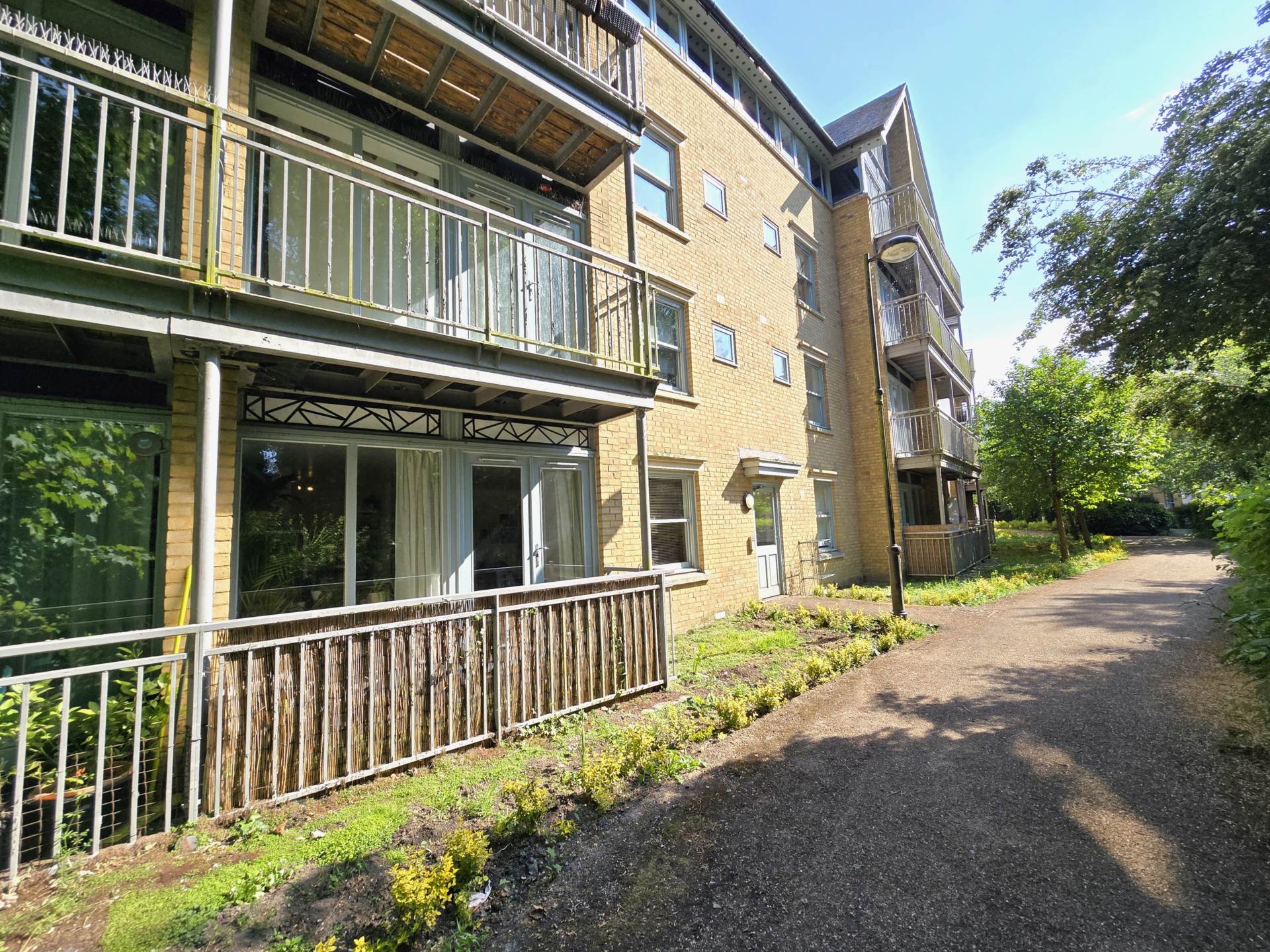 Additional Property Image 2 bedroom Apartment for sale in Canterbury 2