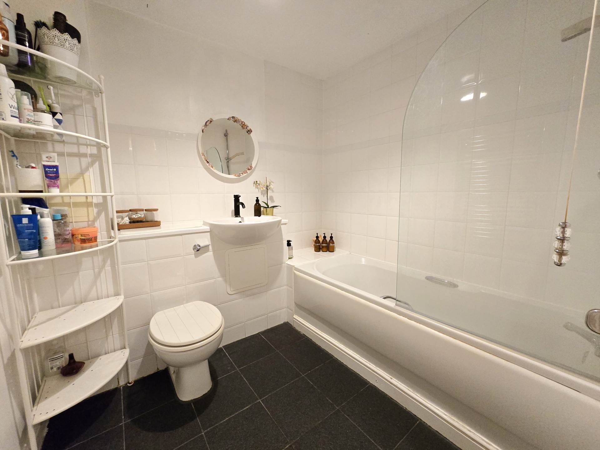 Additional Property Image 2 bedroom Apartment for sale in Canterbury 12