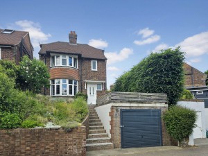 3 bedroom Detached for sale in Canterbury