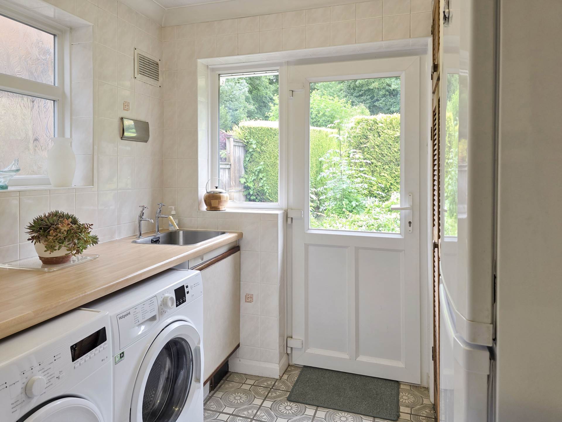Additional Property Image 4 bedroom Detached for sale in Canterbury 11