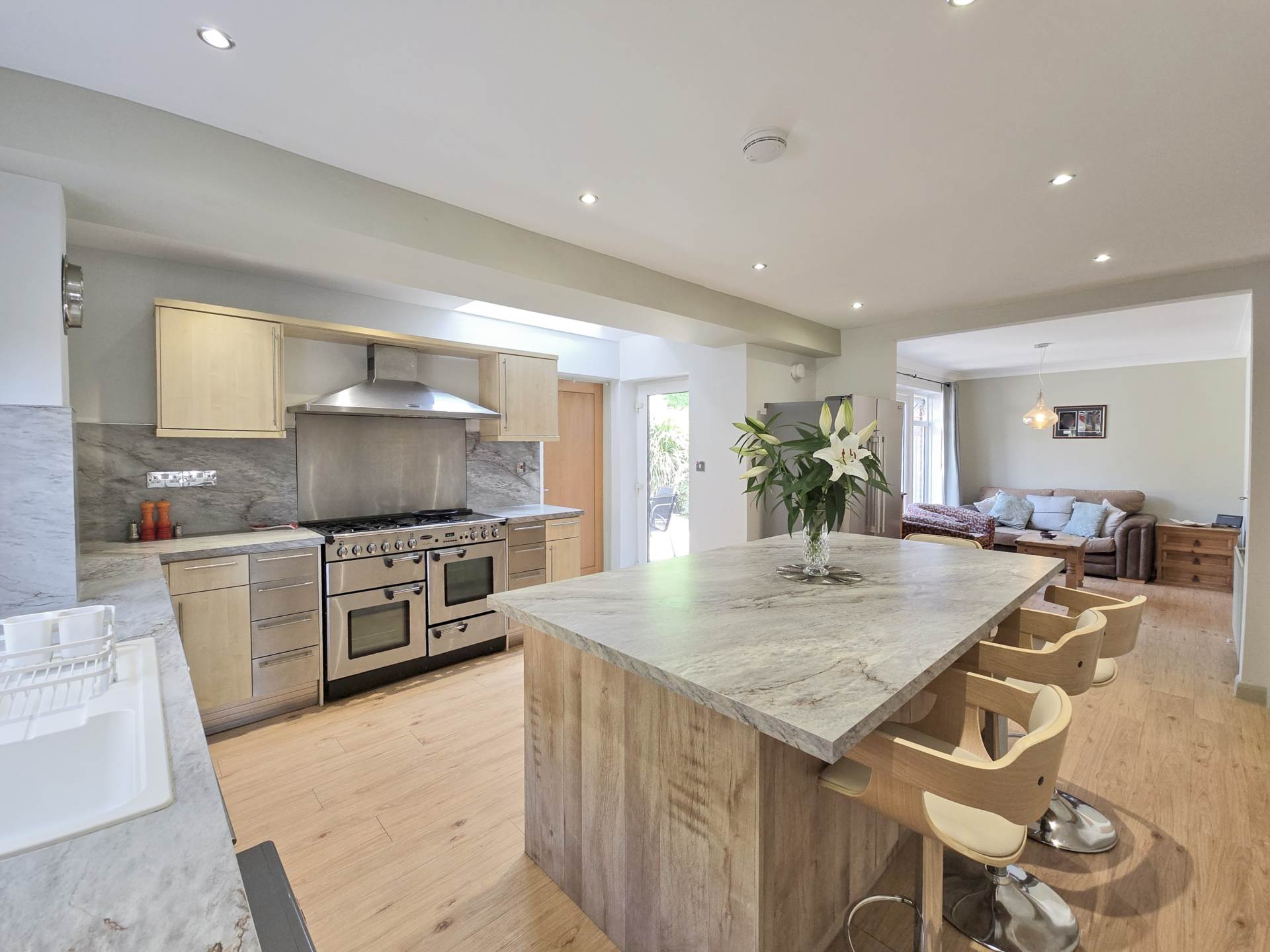 Additional Property Image 5 bedroom Detached for sale in Canterbury 2