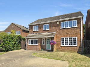 5 bedroom Detached for sale in Canterbury