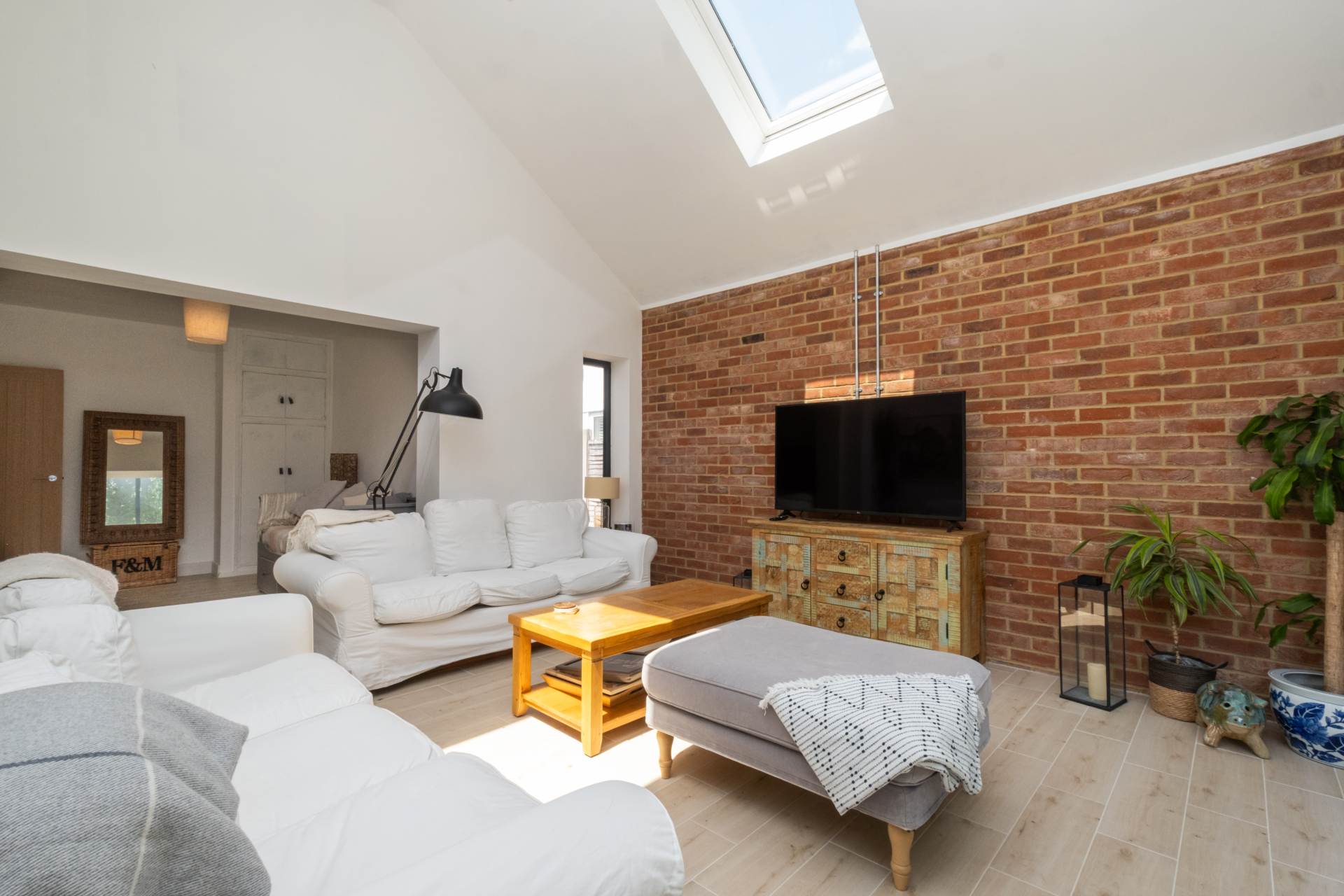 Additional Property Image 3 bedroom Detached Bungalow for sale in Canterbury 7