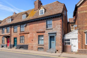 3 bedroom Terraced for sale in Canterbury