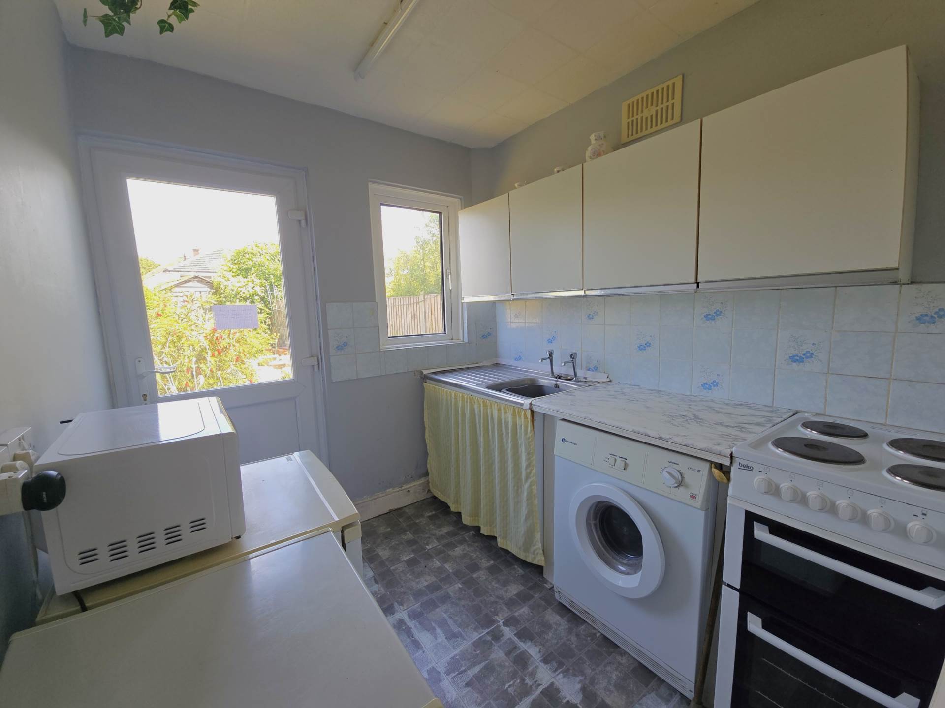 Additional Property Image 3 bedroom Semi Detached for sale in Canterbury 7