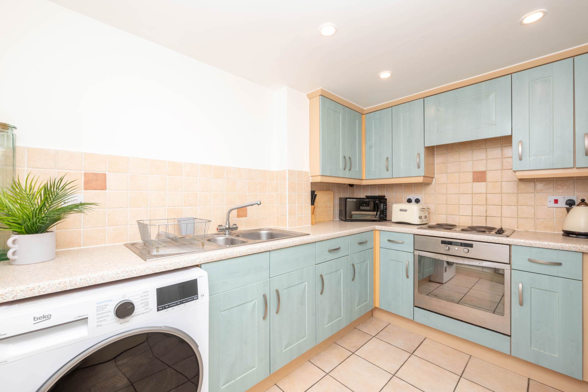Additional Property Image 2 bedroom Apartment for sale in Canterbury 5