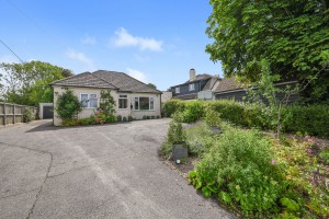 2 bedroom Detached Bungalow for sale in Canterbury