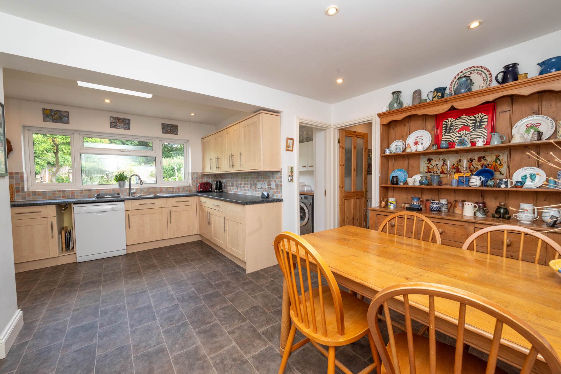 Additional Property Image 4 bedroom Detached for sale in Canterbury 8