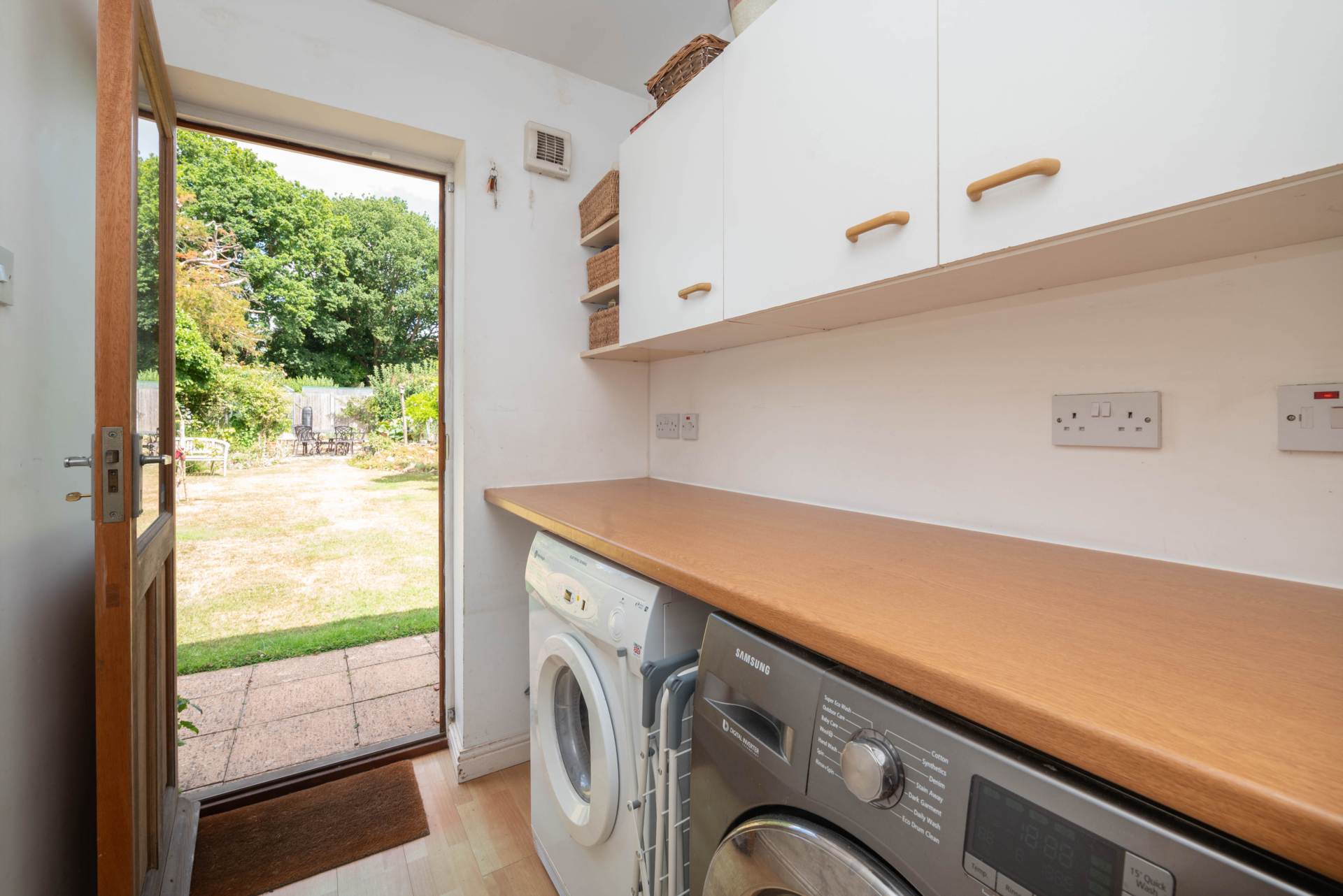 Additional Property Image 4 bedroom Detached for sale in Canterbury 10