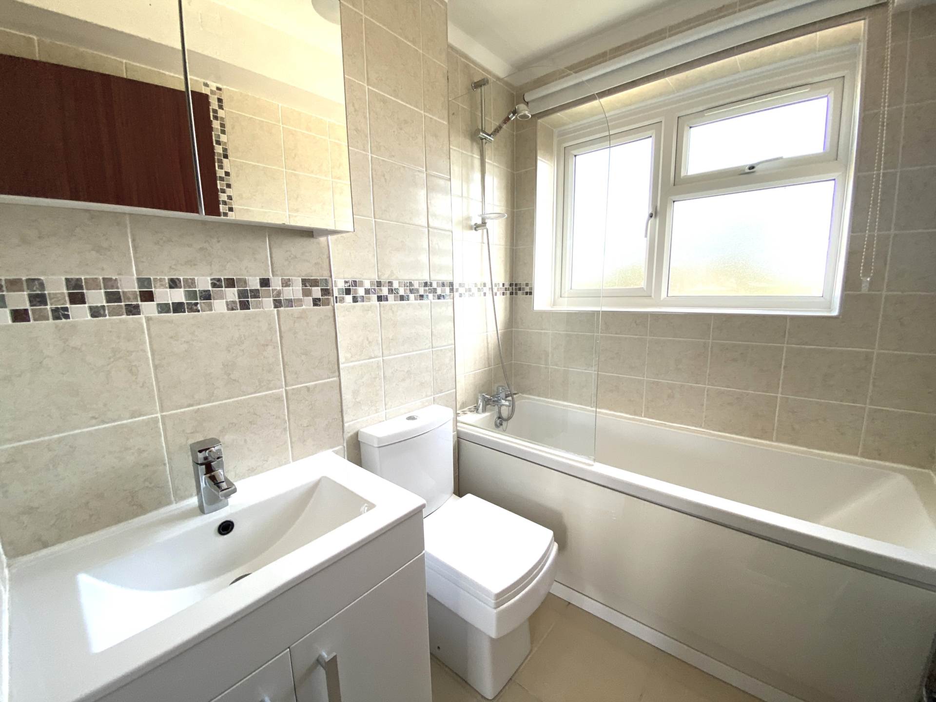 Additional Property Image 2 bedroom Flat to rent in Deal 7
