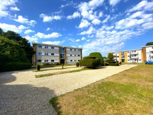 2 bedroom Flat to rent in Deal