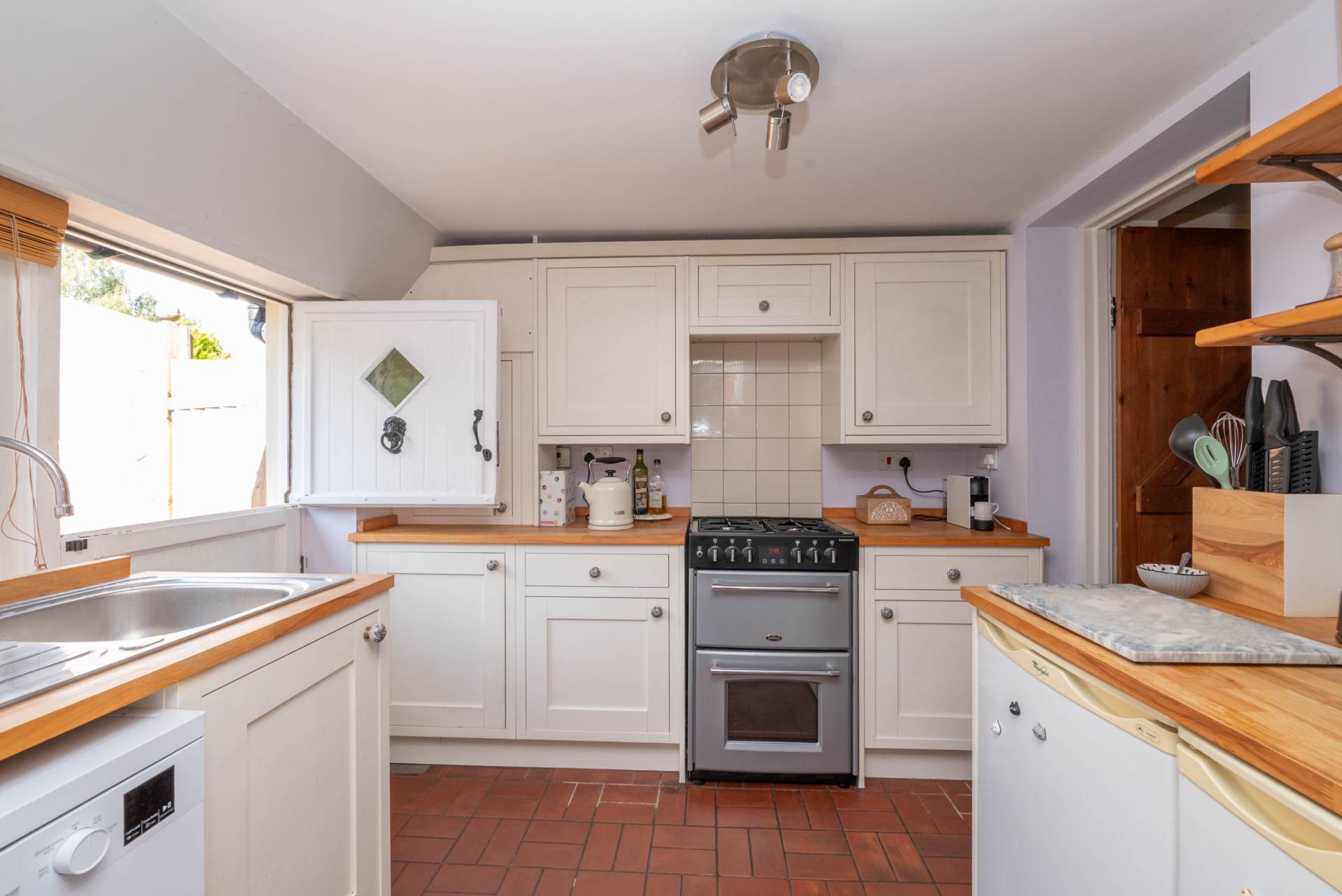 Additional Property Image 2 bedroom Cottage for sale in Canterbury 3
