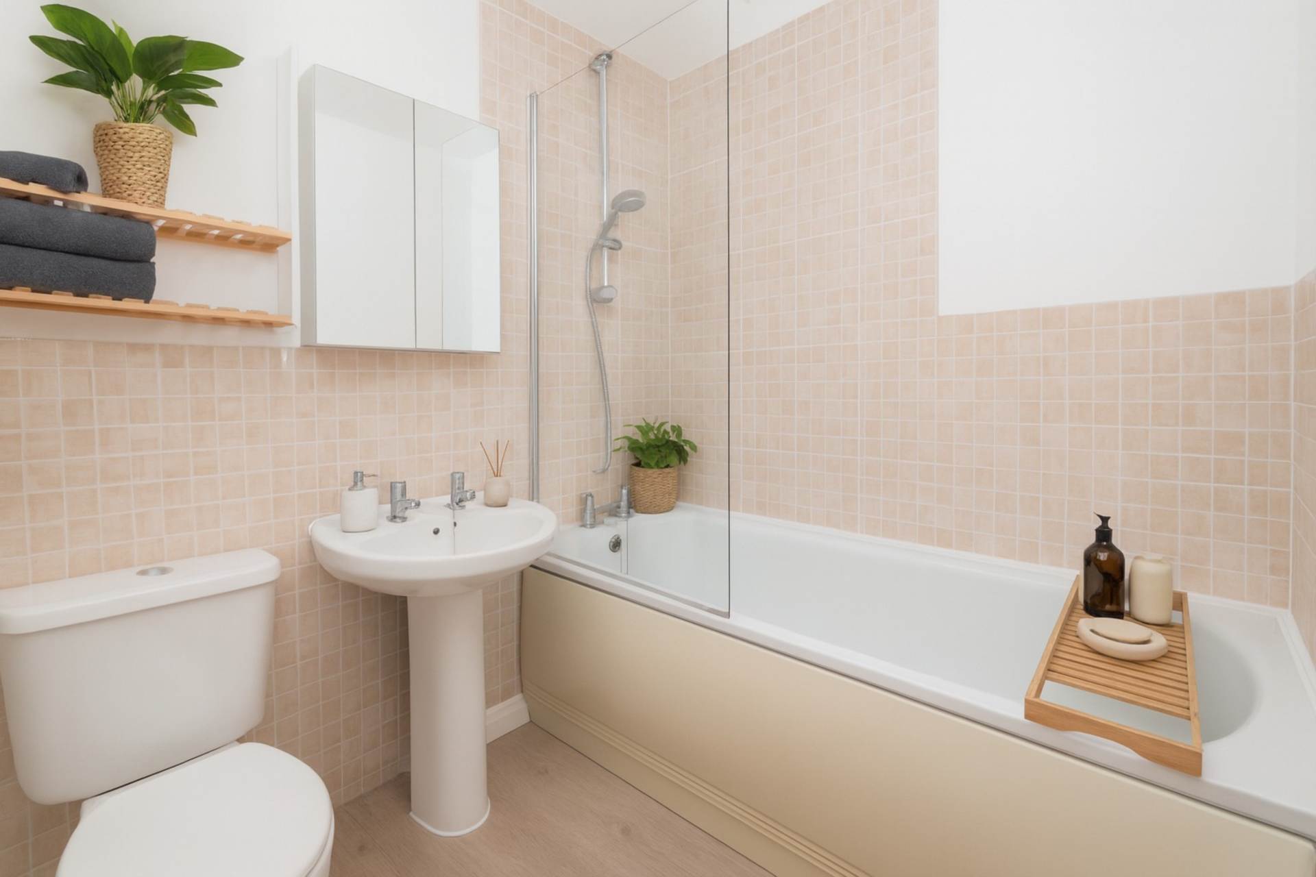 Additional Property Image 4 bedroom Town House for sale in Canterbury 8