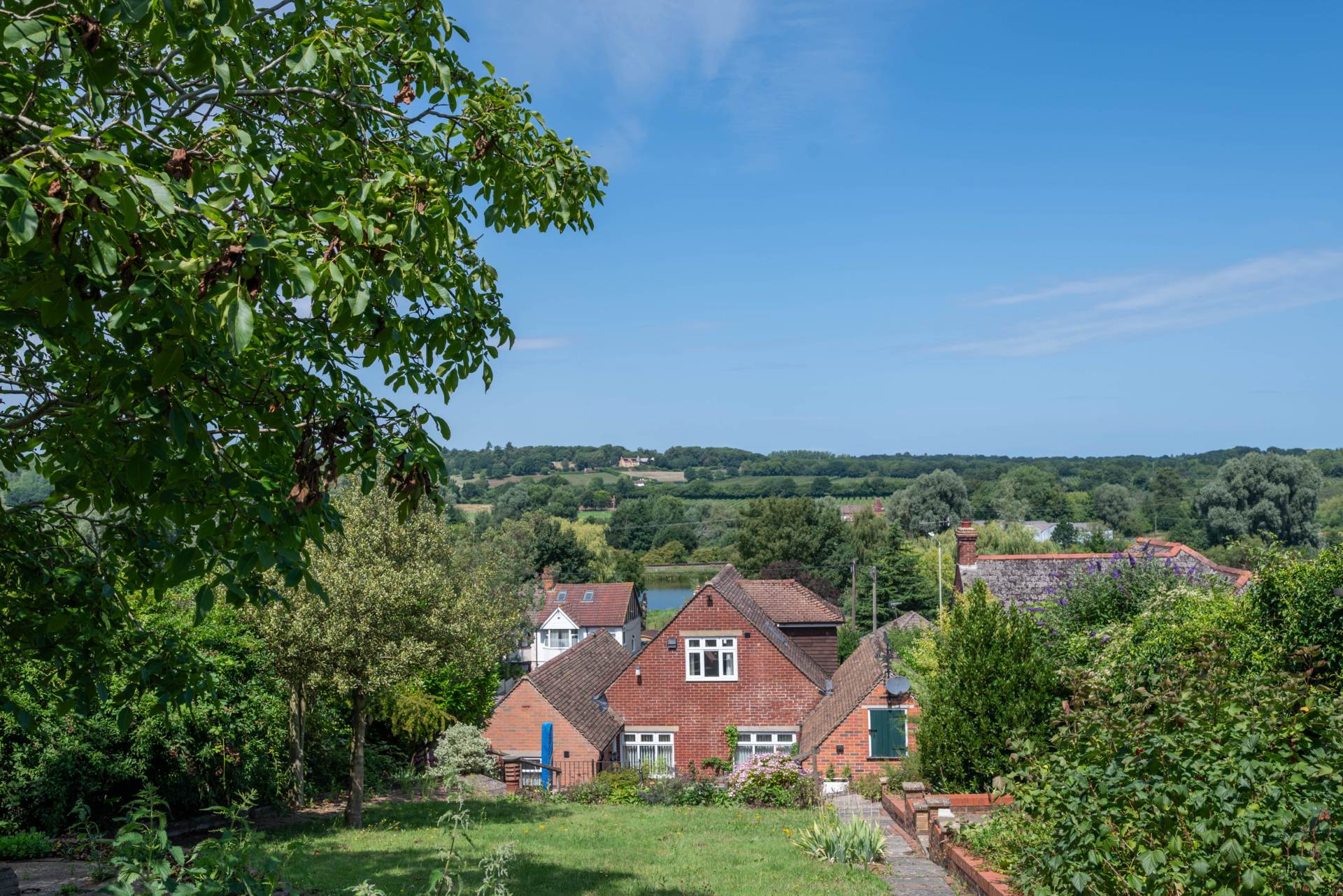 3 bedroom Detached for sale in Canterbury