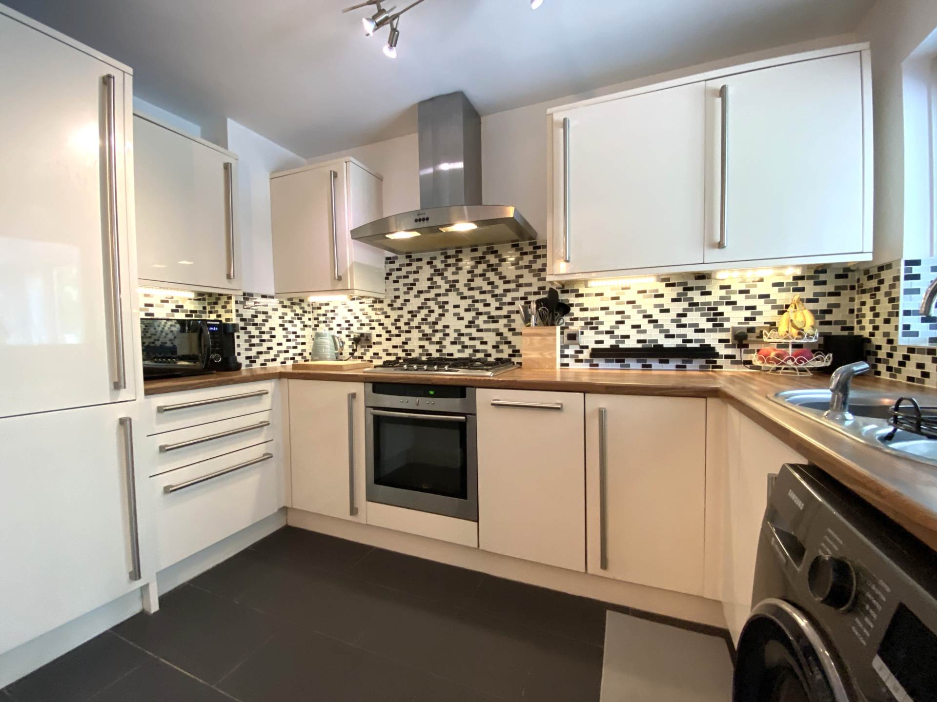 Additional Property Image 3 bedroom Semi Detached to rent in Canterbury 4