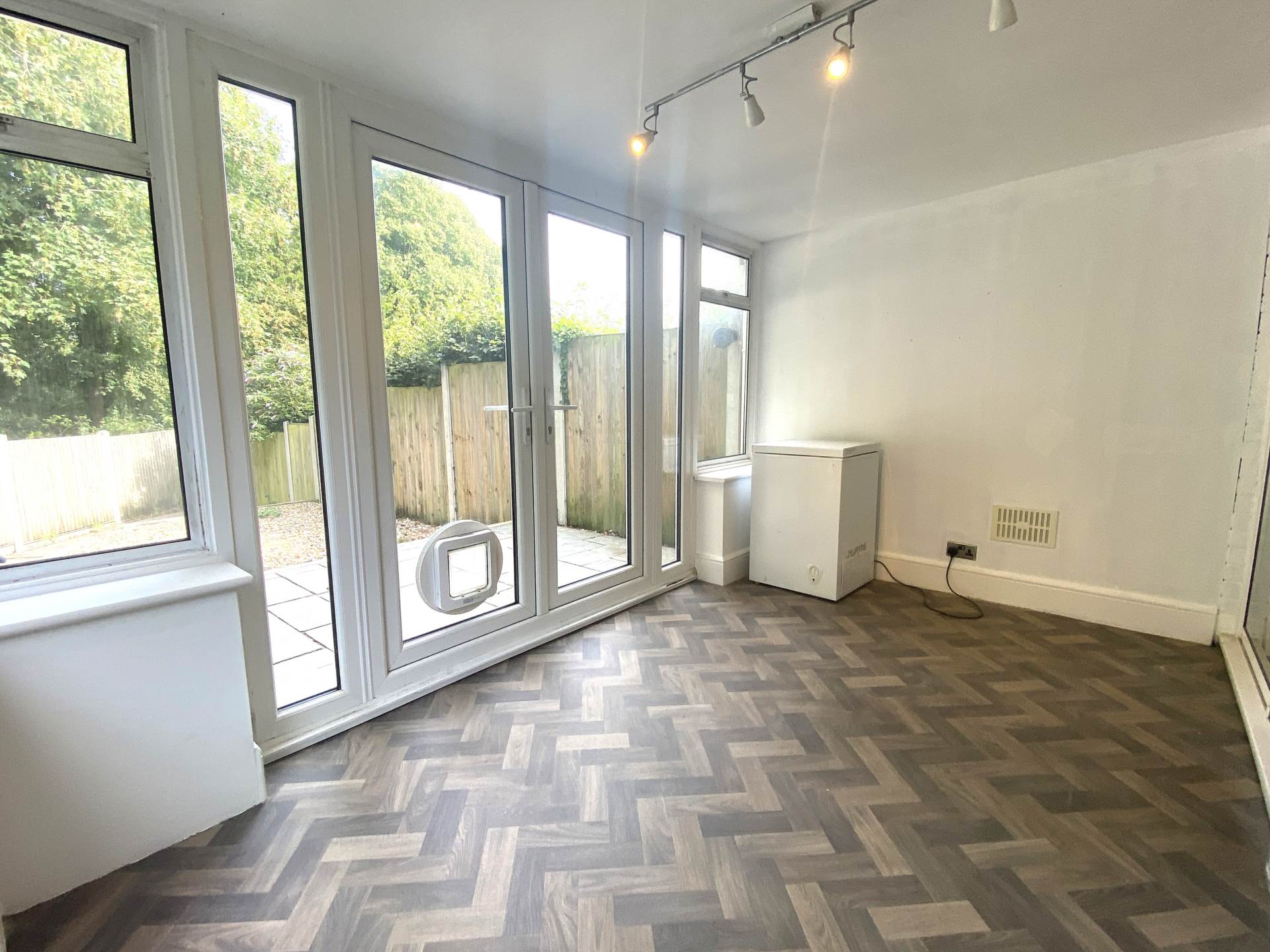 Additional Property Image 3 bedroom Semi Detached to rent in Canterbury 6