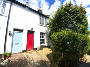 2 bedroom Terraced to rent in Canterbury