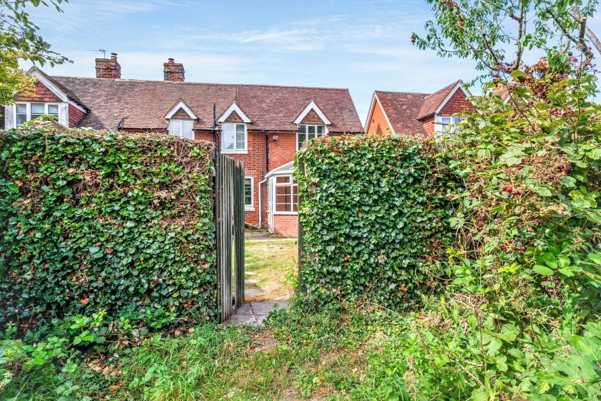 Additional Property Image 4 bedroom Semi Detached for sale in Canterbury 3