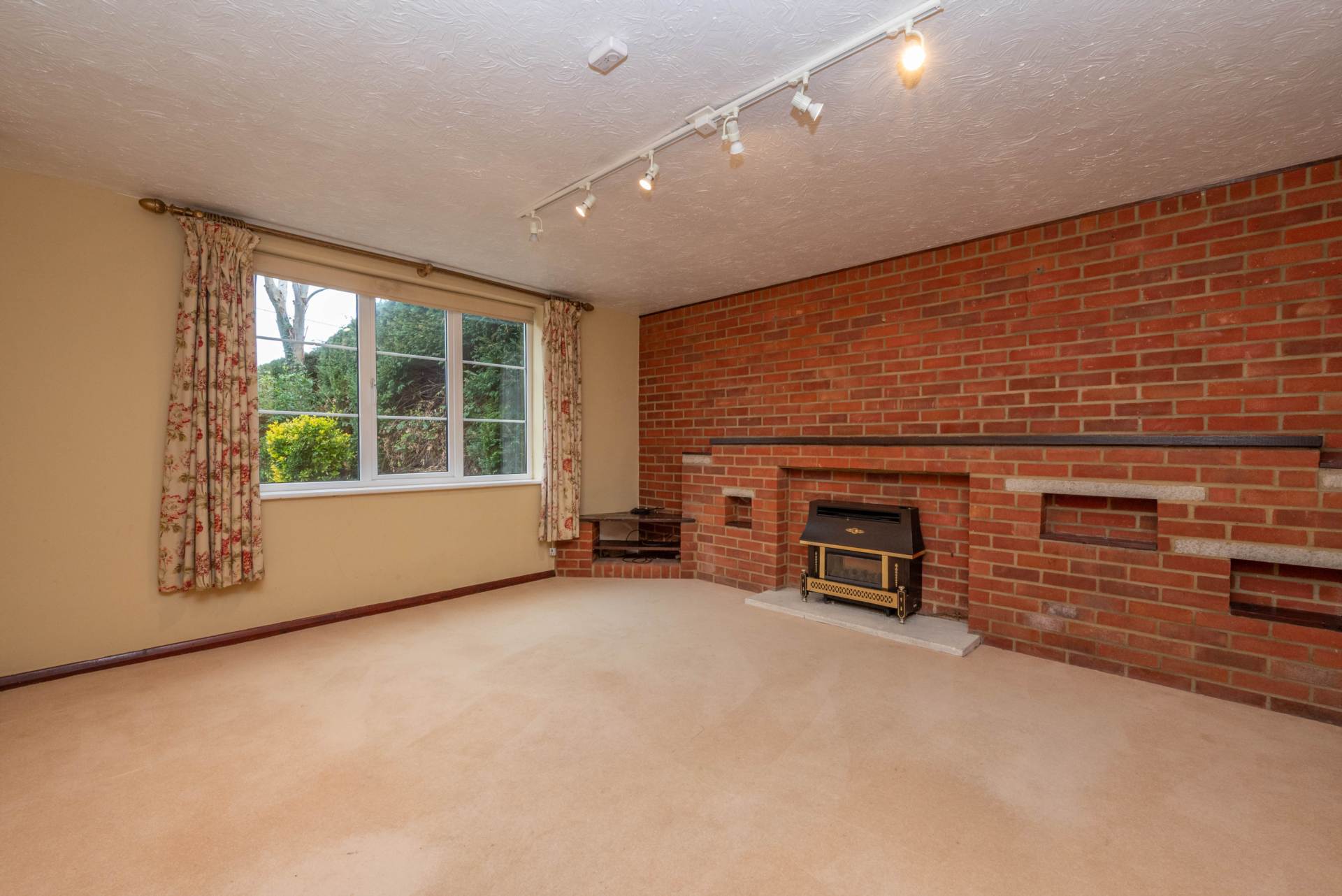 Additional Property Image 4 bedroom Semi Detached for sale in Canterbury 9