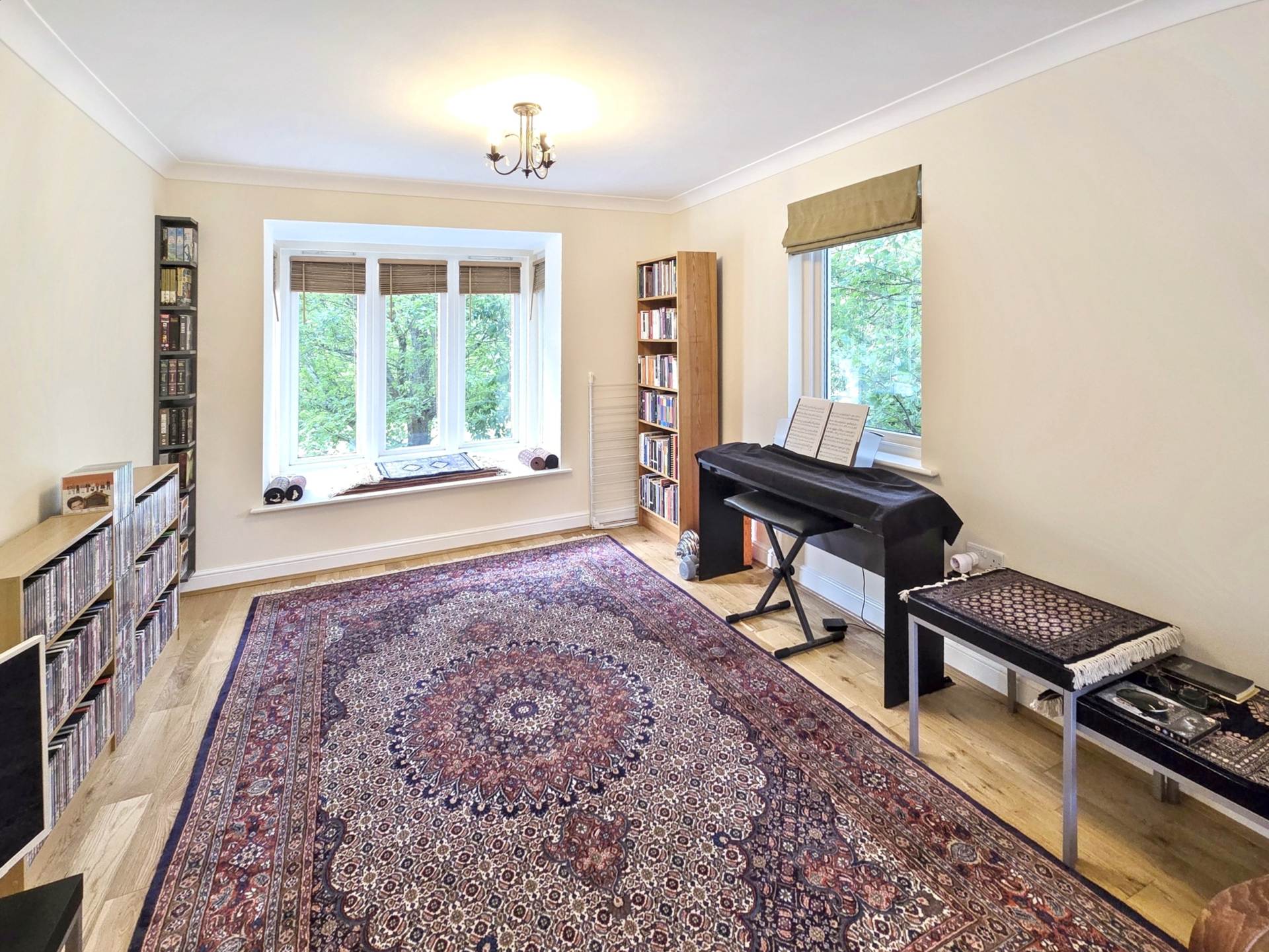 Additional Property Image 2 bedroom Flat for sale in Canterbury 4