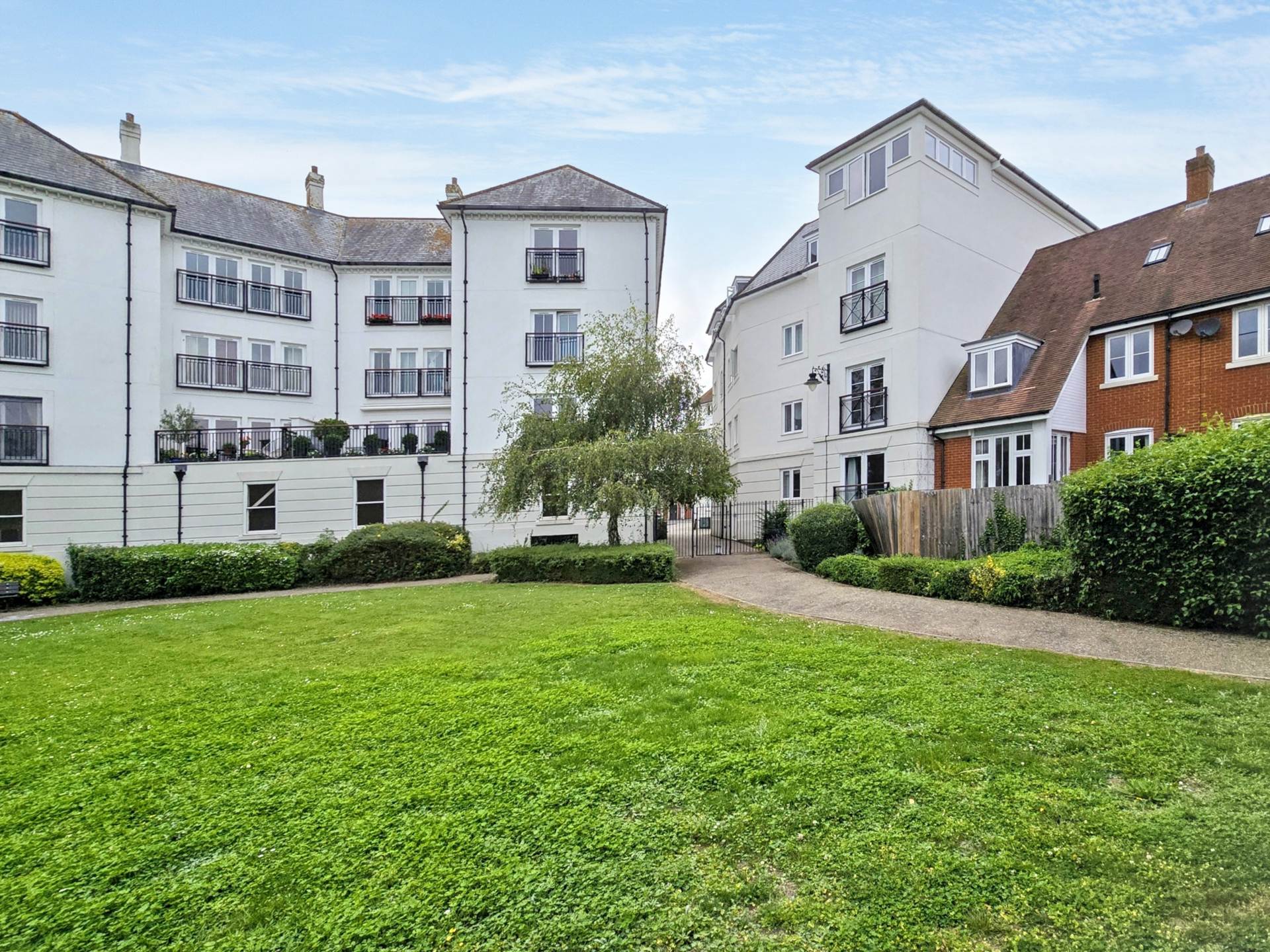 Additional Property Image 2 bedroom Flat for sale in Canterbury 9