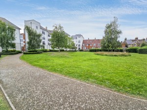 2 bedroom Flat for sale in Canterbury